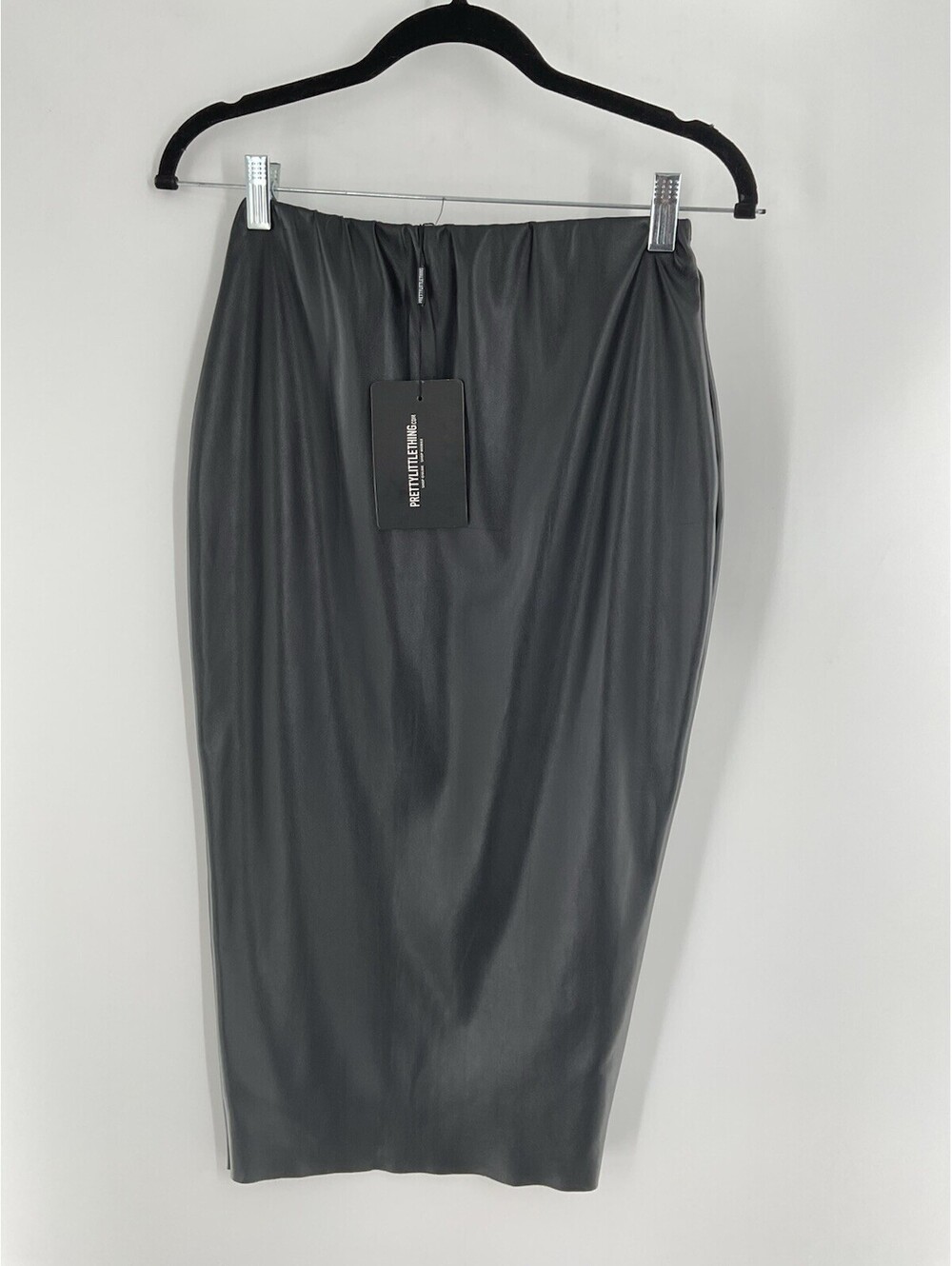 Pretty Little Thing NWT Women’s Size 8 Faux Leather Black Pencil Skirt 058